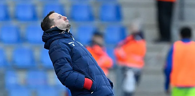 'Bommetje bij AA Gent: 'nieuwe coach' in de tribune'