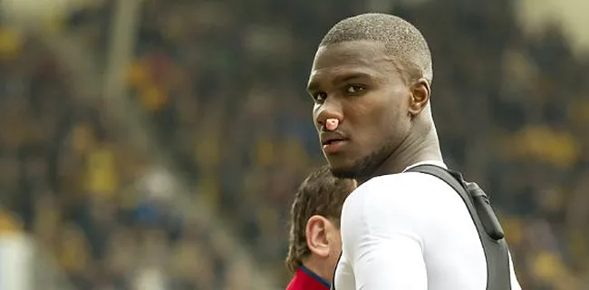 Oulare doet een boekje open over Dury: 