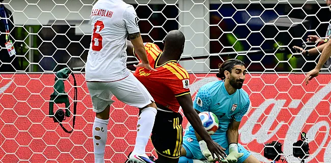 Lukaku zorgt meteen voor discussie: rood of penalty?