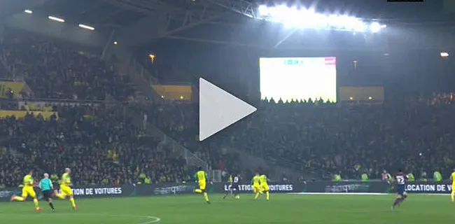 VIDEO: PSG wint, maar iedereen praat over deze actie van de ref