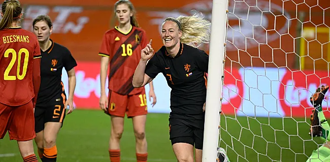 Red Flames stevig onderuit tegen Oranje Leeuwinnen