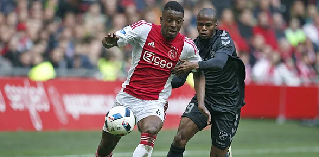 Ajax houdt titel in eigen hand na sensationele ontknoping 