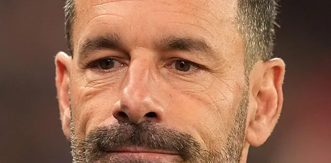 Van Nistelrooy ziet Leicester City zwaar onderuit gaan