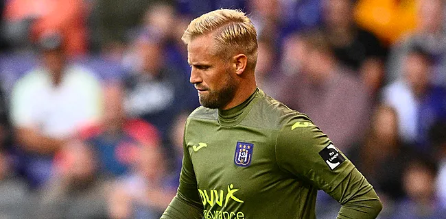 Schmeichel openlijk door het stof na opvallend incident