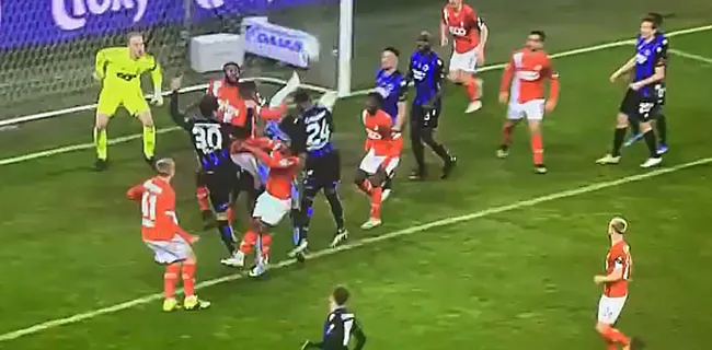 IFAB strooit zout in Brugse wonde met nieuwe handsregel