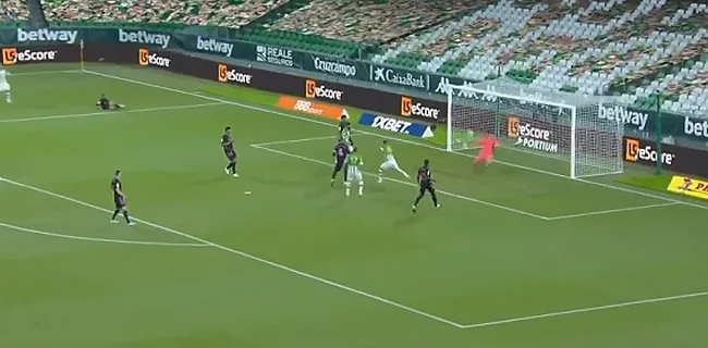 Courtois maakt alweer indruk met knappe save (🎥)