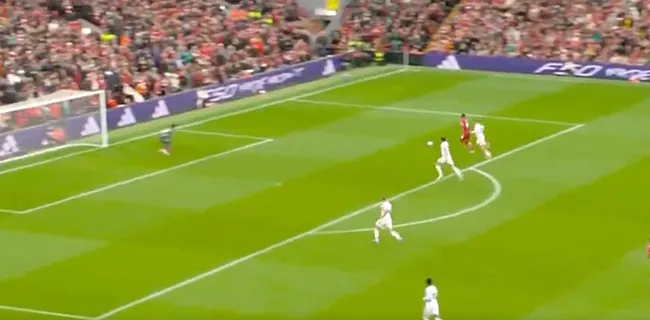 United-fans volledig wild na actie Lammens op Liverpool