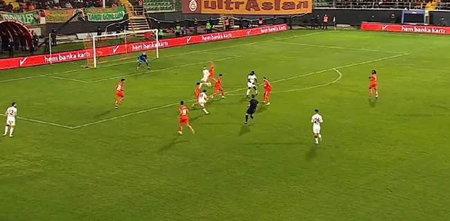 Galatasaray bekert verder met heerlijke goal Mertens 🎥