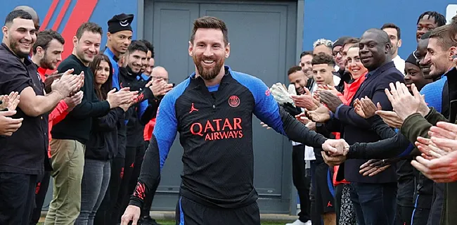 Messi krijgt bijzonder warm onthaal bij terugkeer bij PSG 🎥