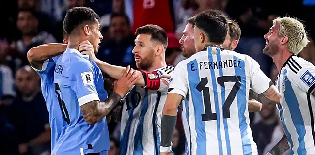 Messi grijpt tegenstander bij keel: 