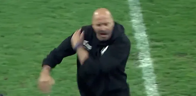 Stijnen-spektakel op Kiel: match stilgelegd, T2 op veld gestuurd