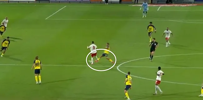 Standard genekt door rode kaart? Ex-ref geeft uitsluitsel