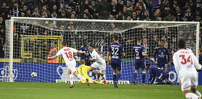 Ex-spits van Anderlecht en Standard wil weg 
