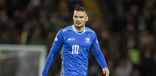 Tony Watt tekent op zijn 26ste bij twaalfde club
