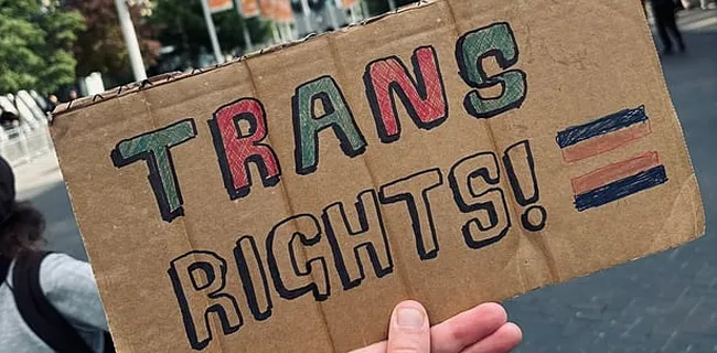 Dat is ballen hebben: Engeland grijpt in bij transvrouwen