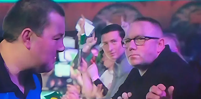 Hans Vanaken zet WK darts op stelten met bezoek aan Gent-fan