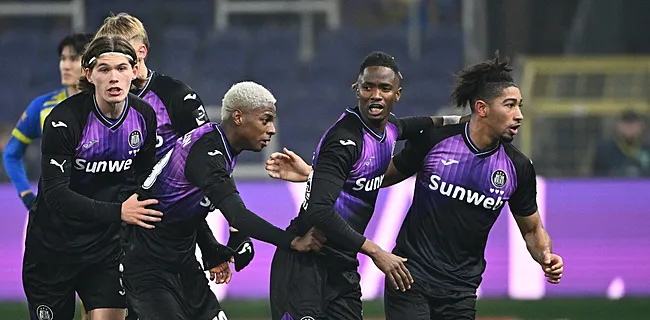 Eén dissonant bij overtuigend Anderlecht: 