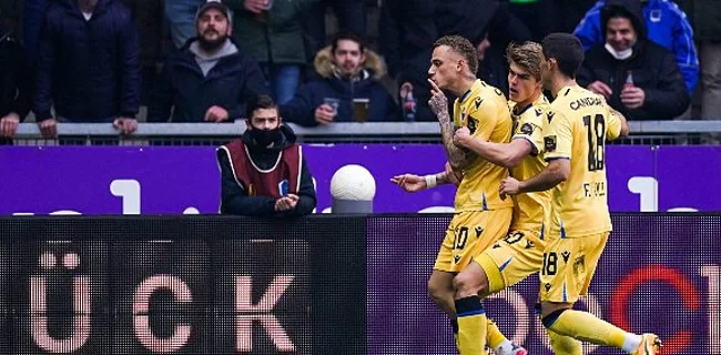 Van Basten zet scorende Lang op zijn plaats