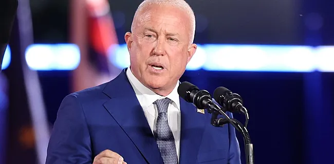 Amerikaanse ambassadeur gooit olie op kokend WK-vuur