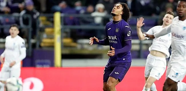 Zirkzee slaagt nipt voor zijn examen