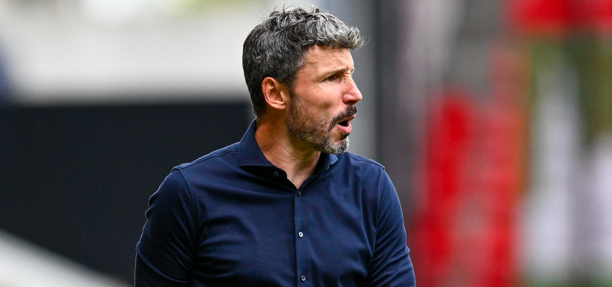 Van Bommel got ‘njet’ from Ajax: ‘He’s not allowed to leave’